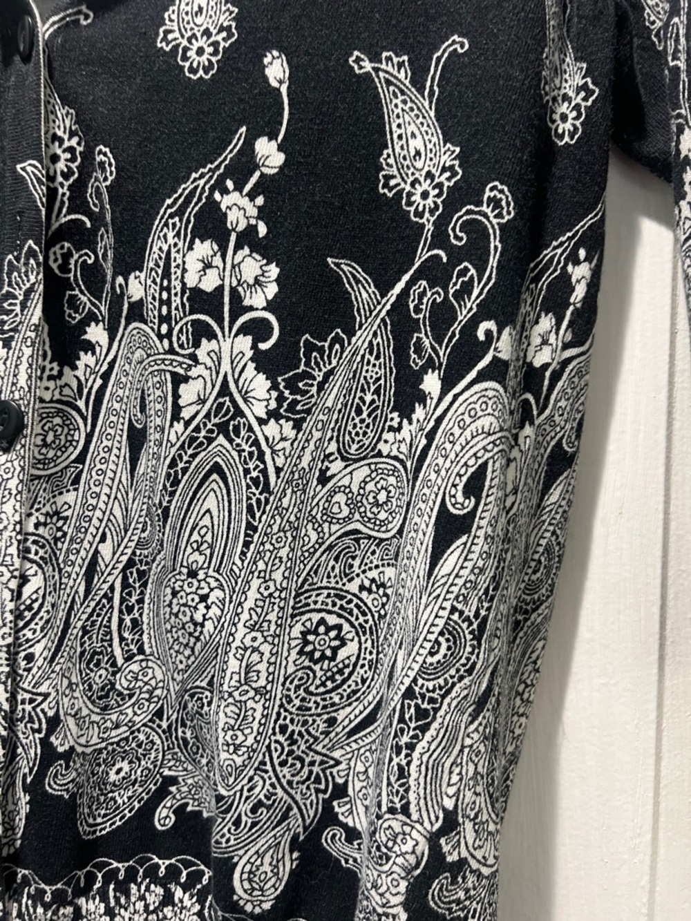 Fever Black and White Paisley Button Cardigan NWT - Picture 5 of 6
